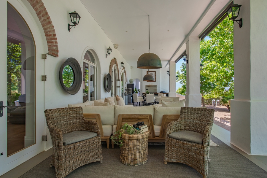 4 Bedroom Property for Sale in Devonvallei Western Cape